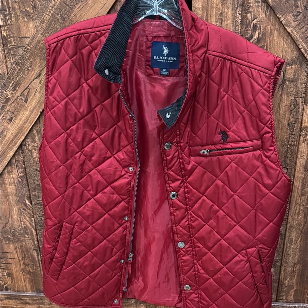 U.S. Polo Assn. Men's Crimson Quilted Vest